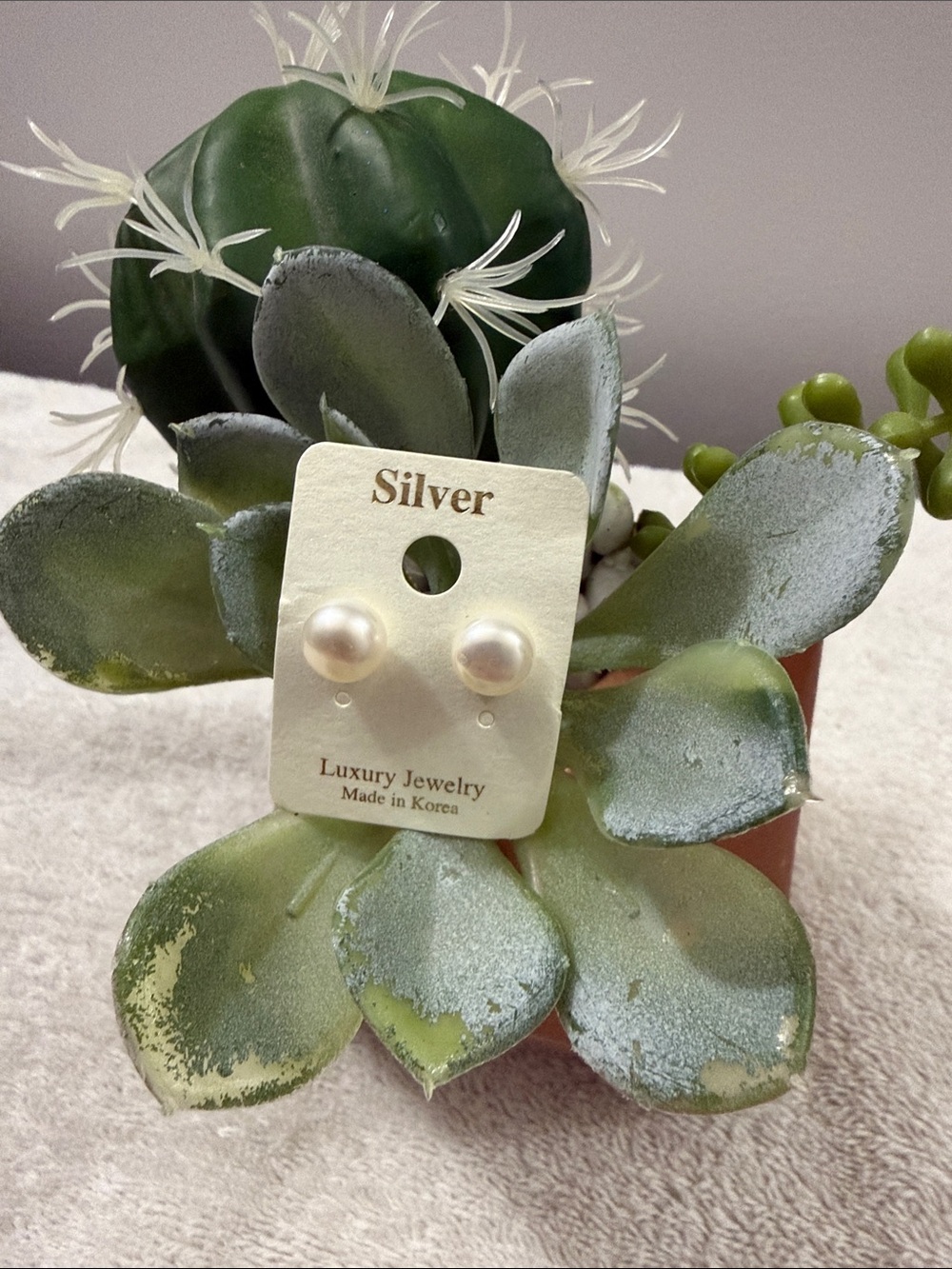 Classic stylish minimalist faux pearl off white stud earrings.  NWT